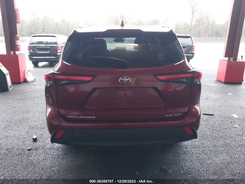 VIN 5TDHZRBH4MS531463 2021 TOYOTA HIGHLANDER XLE