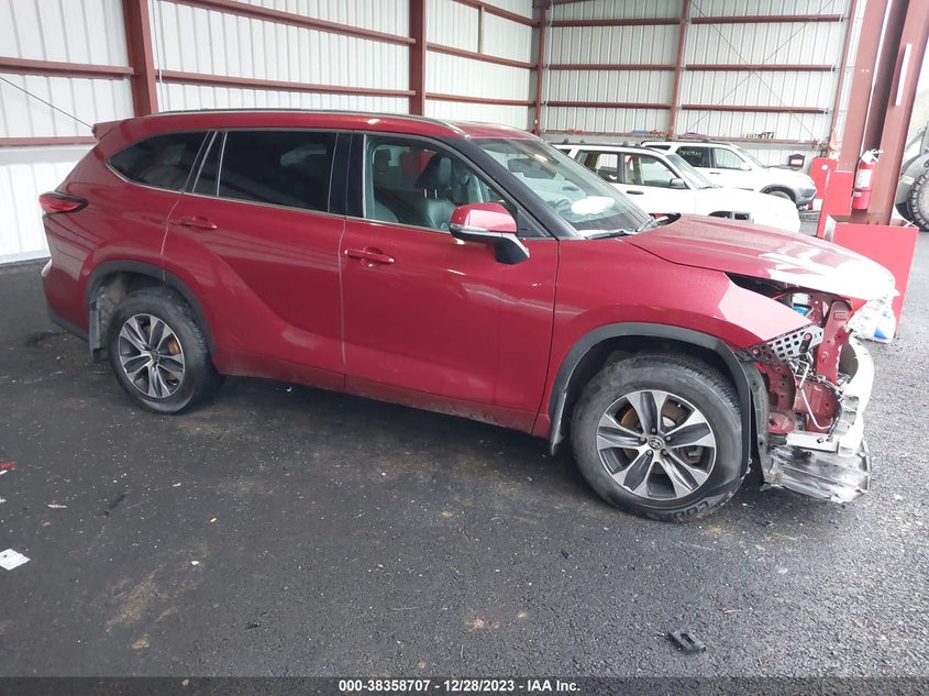 VIN 5TDHZRBH4MS531463 2021 TOYOTA HIGHLANDER XLE