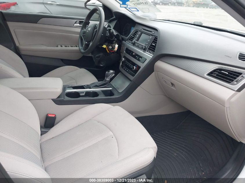 2015 HYUNDAI SONATA SE - 5NPE24AF3FH188437