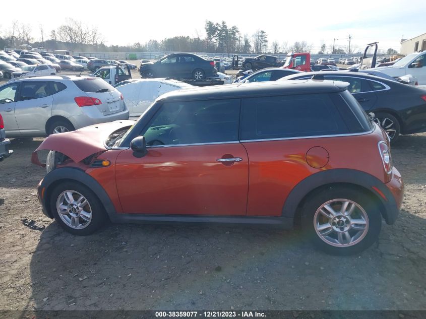 2013 MINI HARDTOP COOPER - WMWSU3C50DT686757