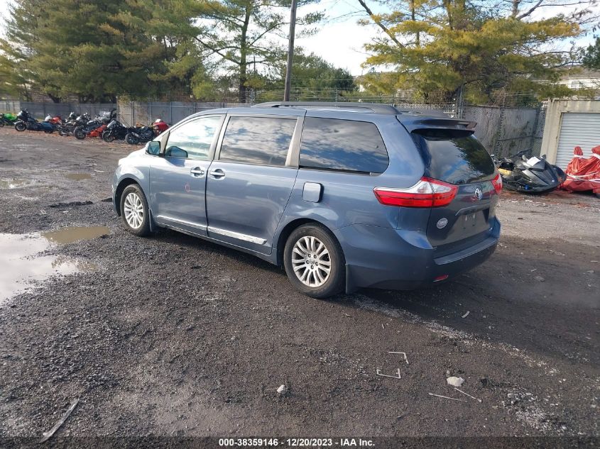 5TDYZ3DCXHS843310 2017 TOYOTA SIENNA, photo no. 3