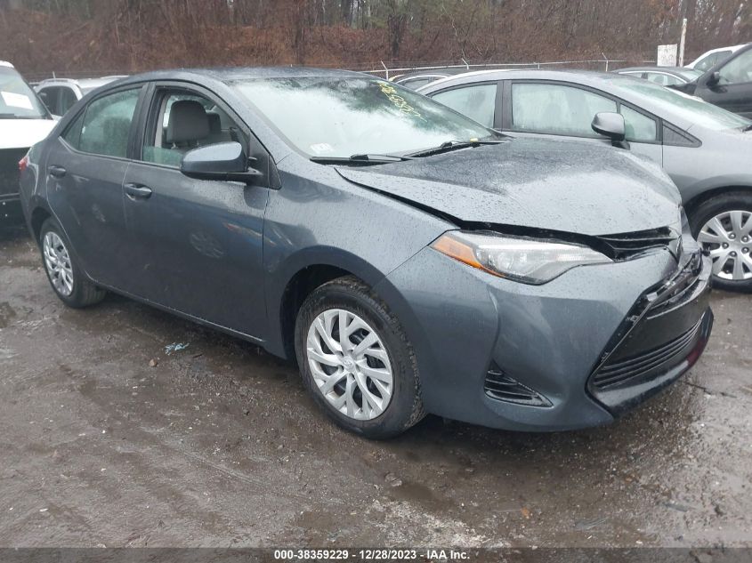 2018 TOYOTA COROLLA LE - 5YFBURHE0JP814965