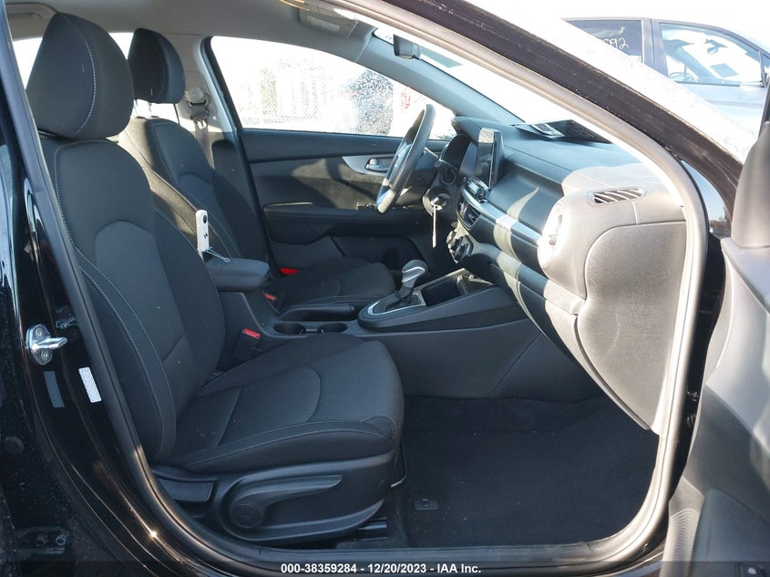 VIN 3KPF24AD4NE501937 2022 KIA FORTE FE/LXS