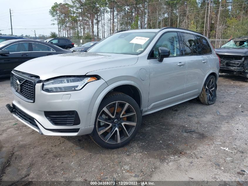 2023 VOLVO XC90 RECHARGE PLUG-IN HYBRID T8 PLUS DARK THEME 7-SEATER YV4H60CW1P1956400
