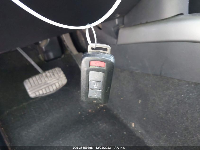 2013 MITSUBISHI OUTLANDER SE - JA4AS3AW1DU001850