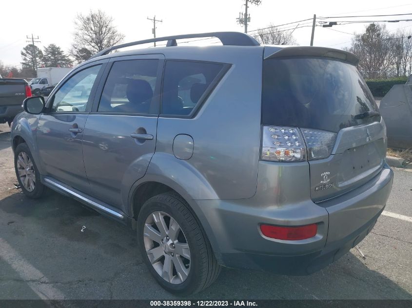 2013 MITSUBISHI OUTLANDER SE - JA4AS3AW1DU001850