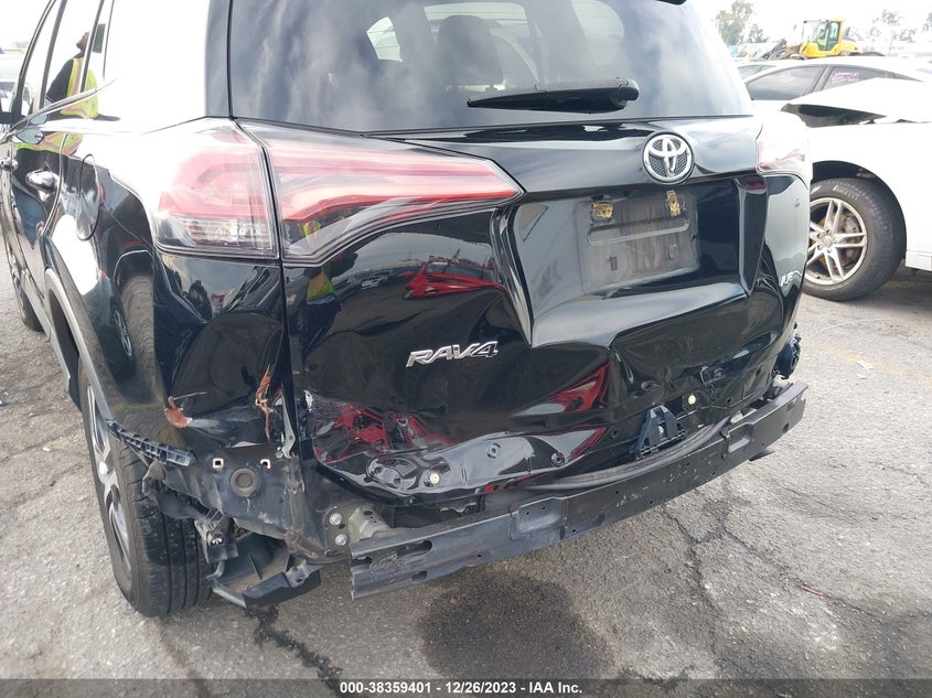 VIN 2T3ZFREV0JW504785 2018 TOYOTA RAV4 LE