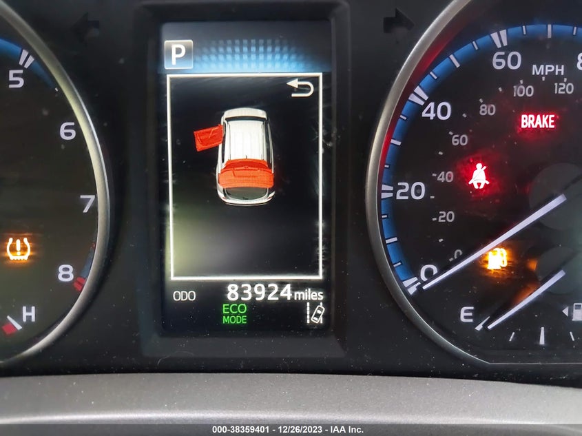 VIN 2T3ZFREV0JW504785 2018 TOYOTA RAV4 LE