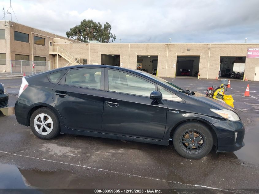 2014 TOYOTA PRIUS TWO - JTDKN3DU9E0382657