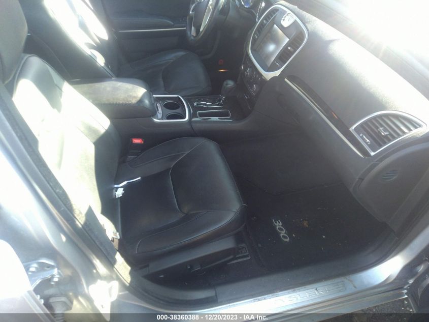 2013 CHRYSLER 300C 2C3CCAKT1DH667151