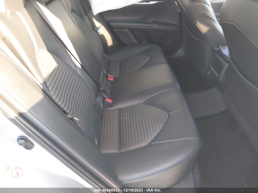 2018 TOYOTA CAMRY SE - JTNB11HK1J3012462