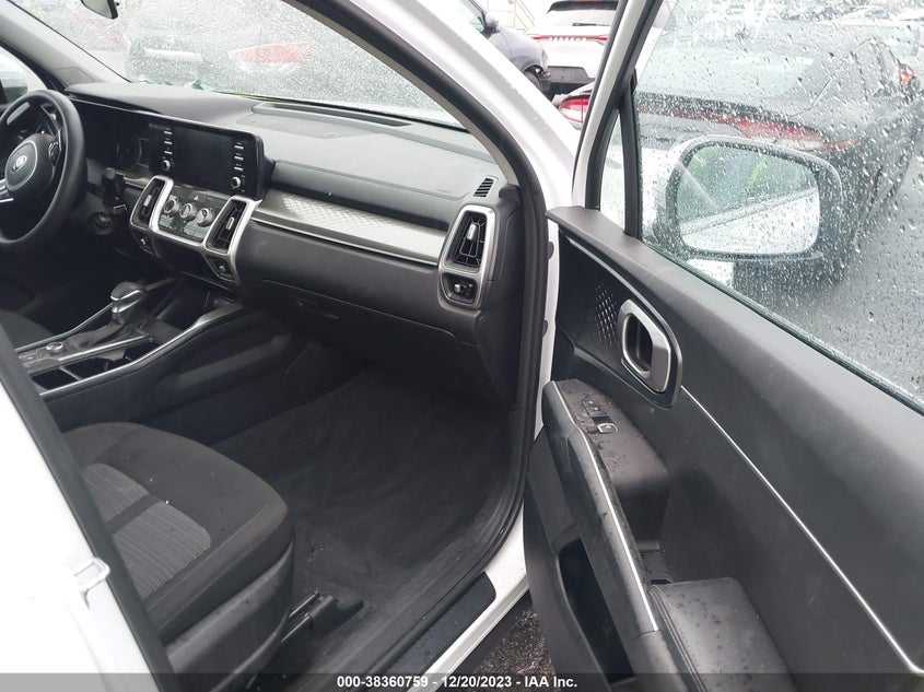 VIN 5XYRGDLC2MG018192 2021 KIA SORENTO LX