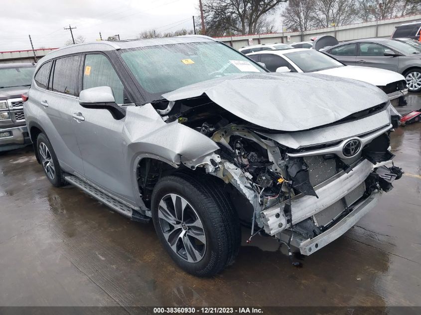 2021 TOYOTA HIGHLANDER XLE - 5TDGZRAH2MS534021