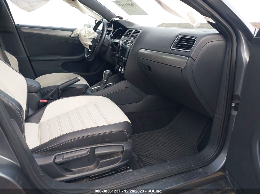 2016 VOLKSWAGEN JETTA 1.8T SPORT - 3VWD17AJ1GM404766