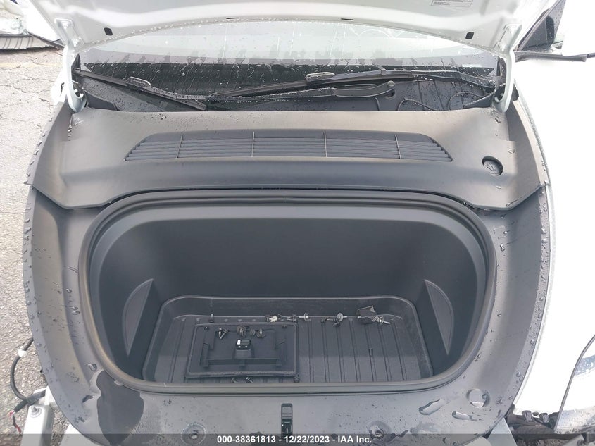 VIN 7SAYGDEE8PA137046 2023 TESLA MODEL Y