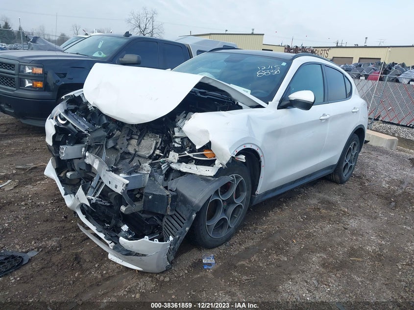 VIN ZASPAKBN5K7C58838 2019 ALFA ROMEO STELVIO TI