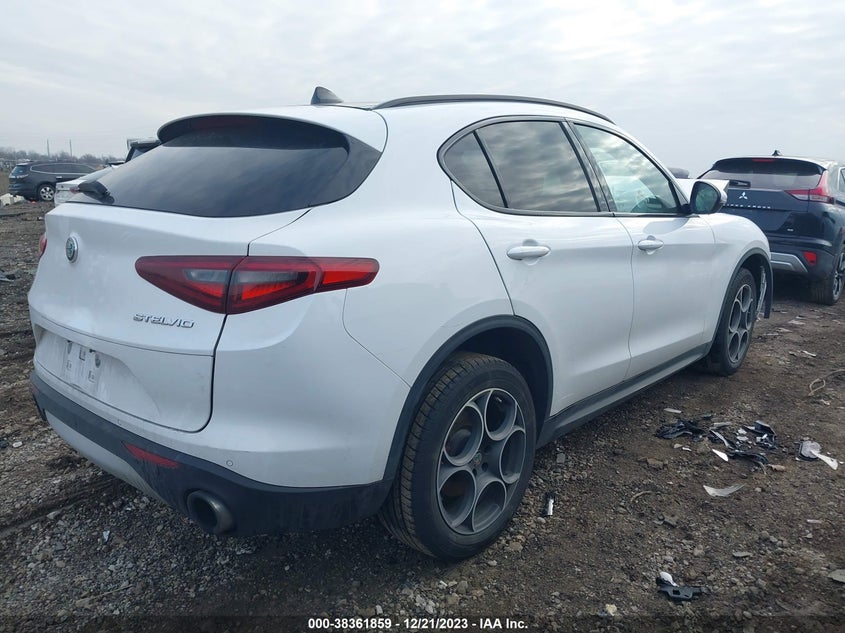VIN ZASPAKBN5K7C58838 2019 ALFA ROMEO STELVIO TI