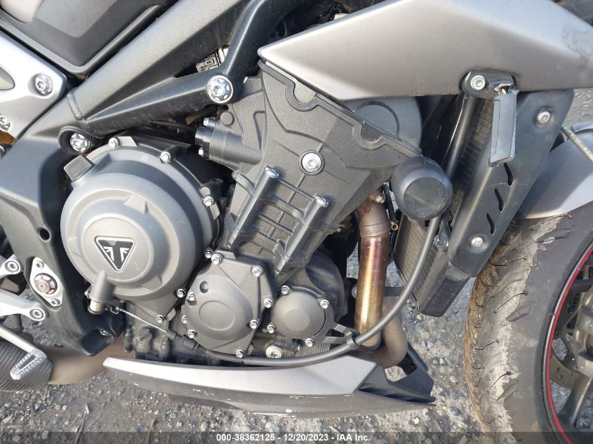 2018 TRIUMPH MOTORCYCLE STREET TRIPLE RS SMTA464S8JT812011