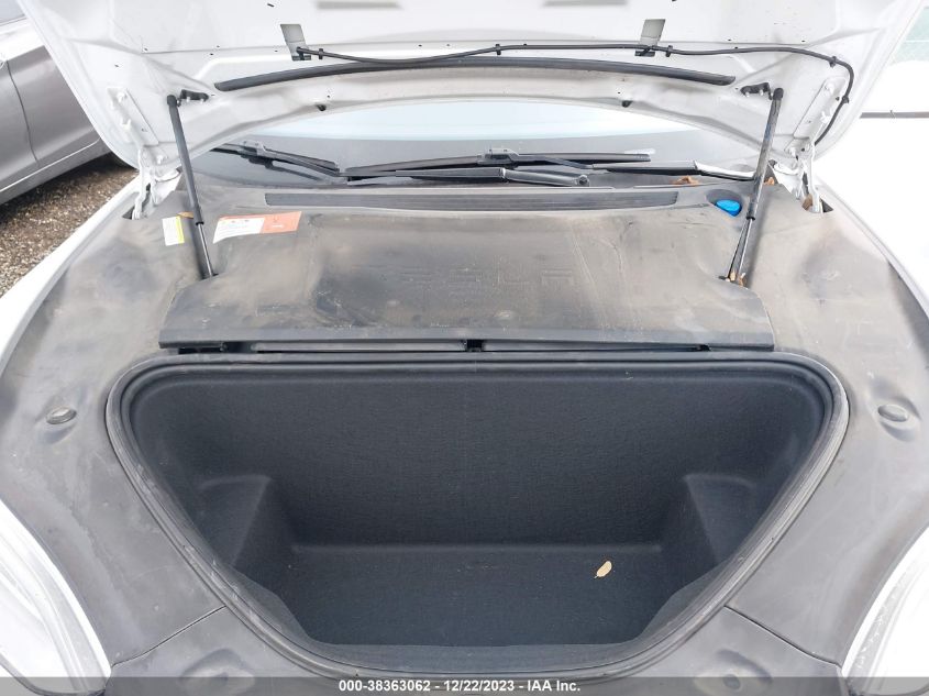 2016 TESLA MODEL S - 5YJSA1E23GF146975