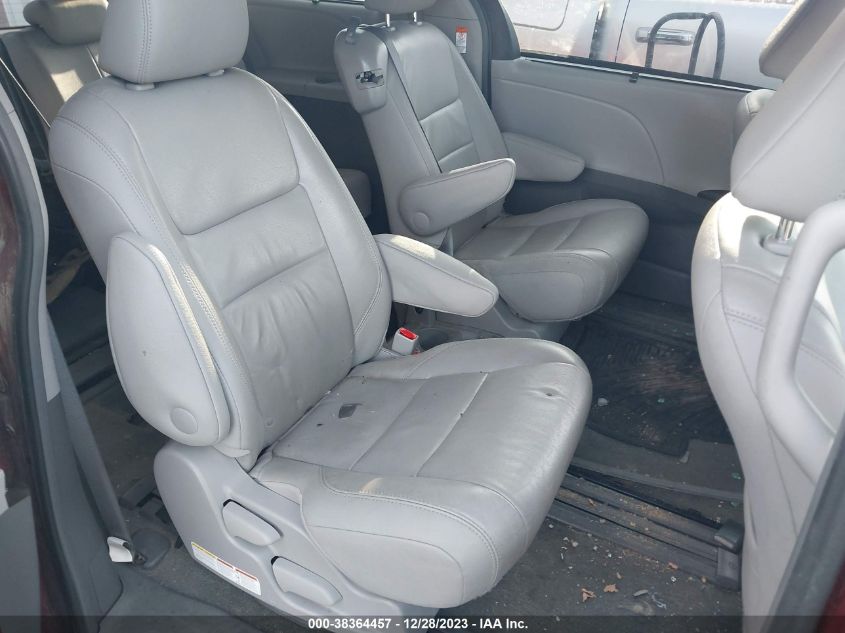 2015 TOYOTA SIENNA XLE 8 PASSENGER - 5TDYK3DC2FS566752
