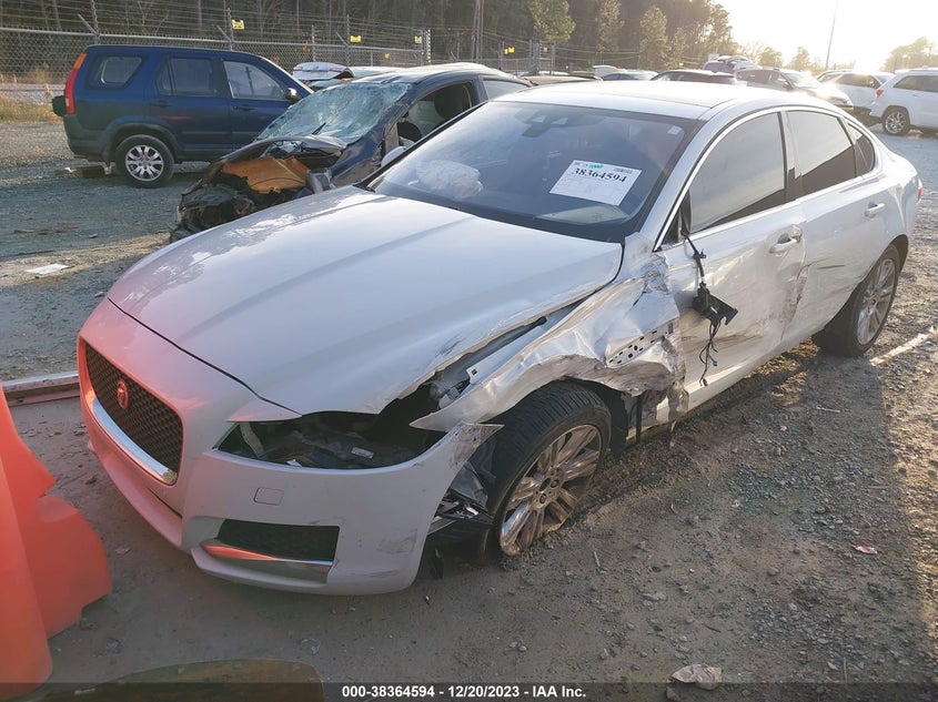 VIN SAJBD4BV0HCY48971 2017 JAGUAR XF 35T PREMIUM