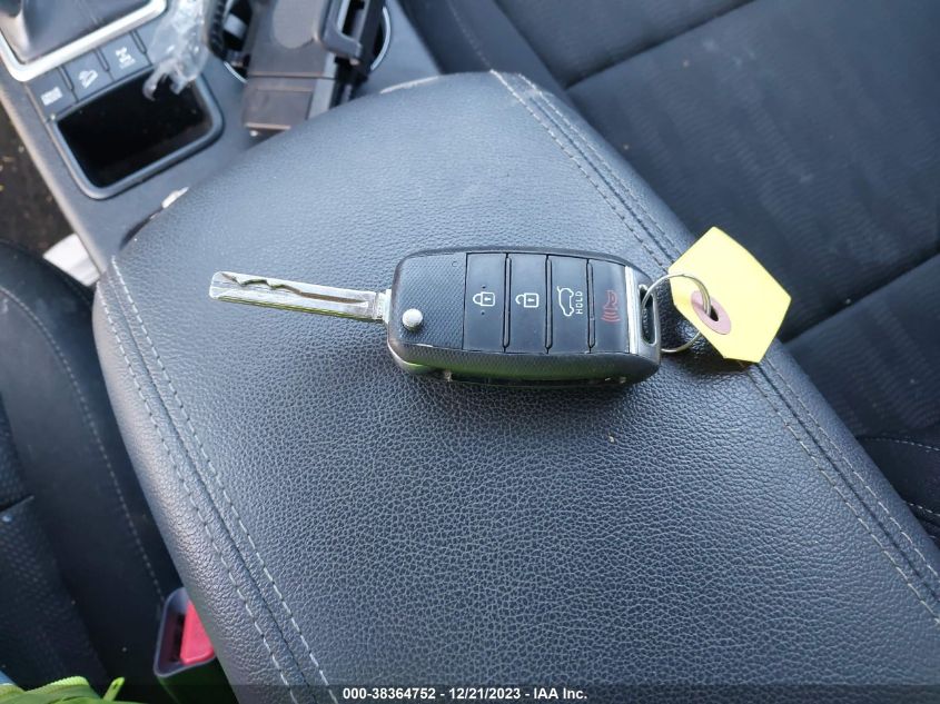 2019 KIA SPORTAGE LX - KNDPMCAC5K7600987