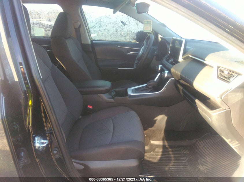 VIN 2T3W1RFVXPW252746 2023 TOYOTA RAV4 XLE/XLE PREMIUM
