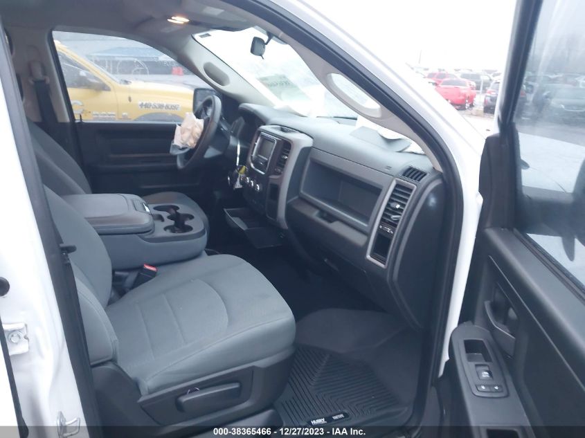 2018 RAM 1500 EXPRESS  4X4 5'7 BOX - 1C6RR7KG8JS339585