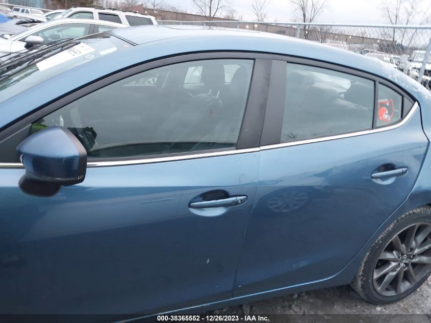 2018 MAZDA MAZDA3 TOURING - 3MZBN1V30JM260011