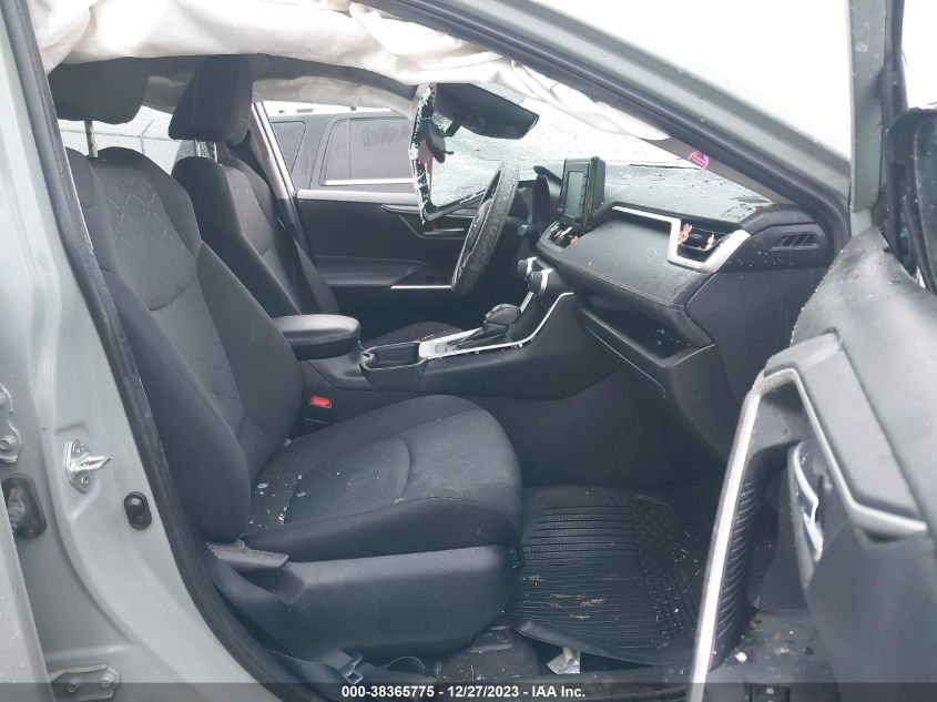 2020 TOYOTA RAV4 XLE - 2T3P1RFV2LW129375