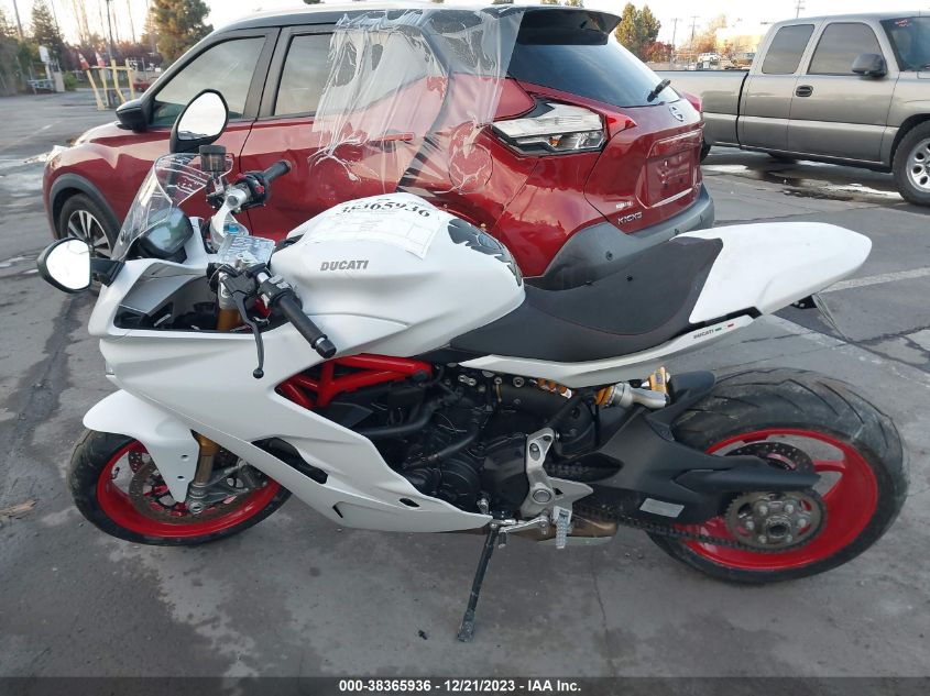 2018 DUCATI SUPERSPORT ZDMVABDS7JB006396