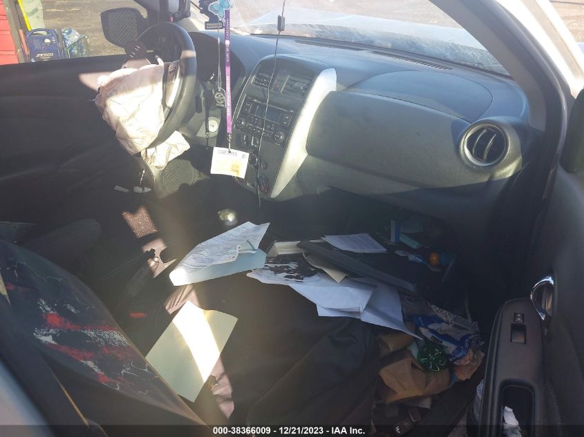 2016 NISSAN VERSA 1.6 SV - 3N1CN7AP4GL826367