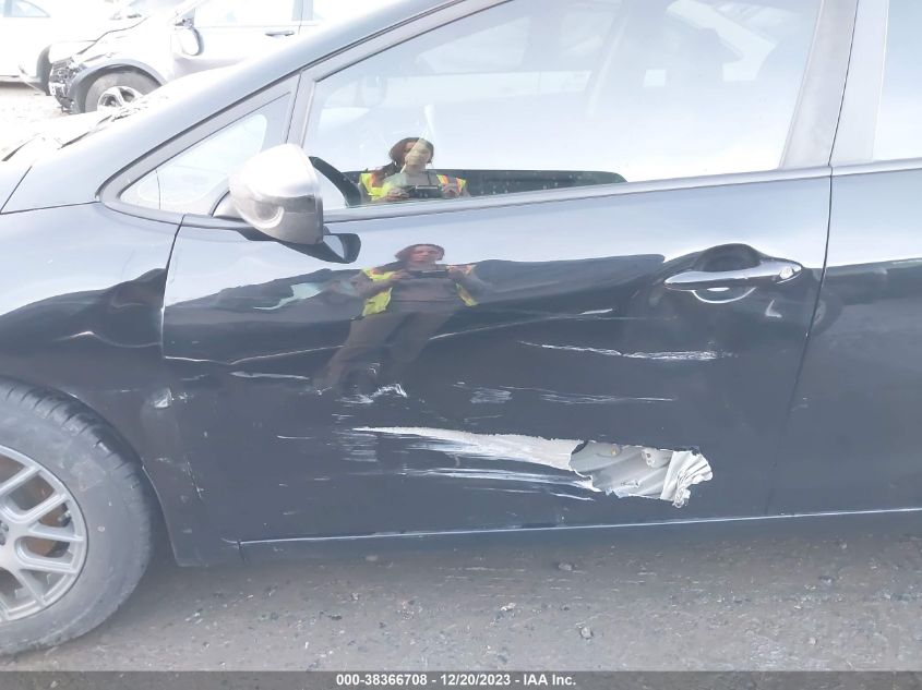 2018 KIA FORTE LX - 3KPFK4A7XJE266075