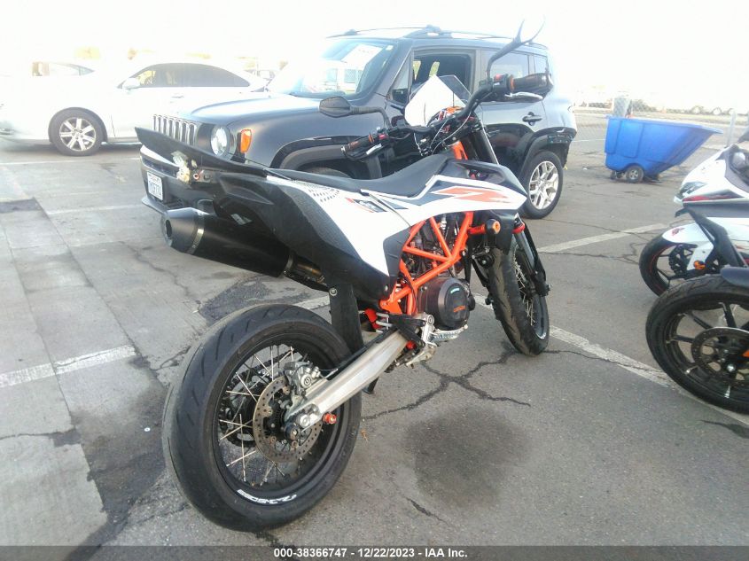 2019 KTM 690 SMC R VBKLSV402KM764084