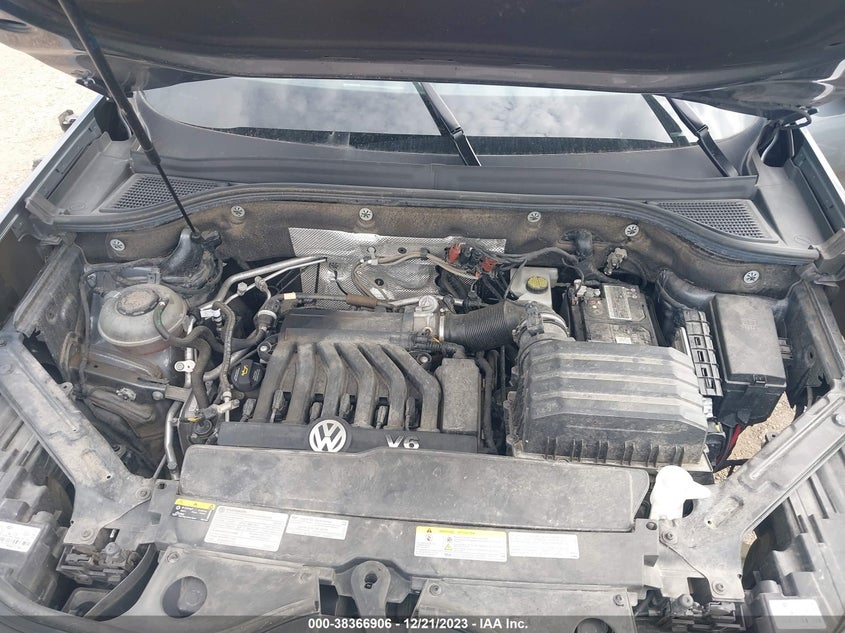 VIN 1V2HR2CA1MC597901 2021 VOLKSWAGEN ATLAS SE
