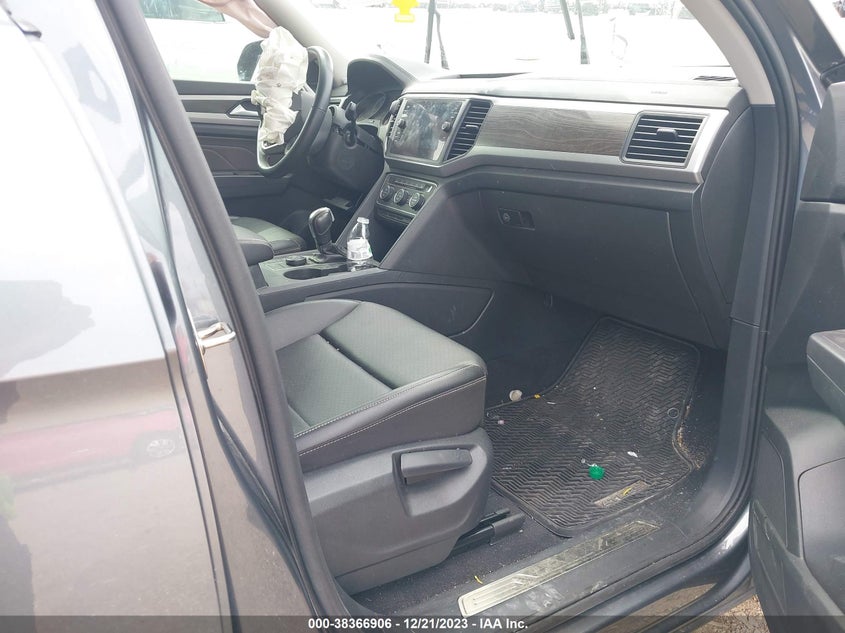 VIN 1V2HR2CA1MC597901 2021 VOLKSWAGEN ATLAS SE