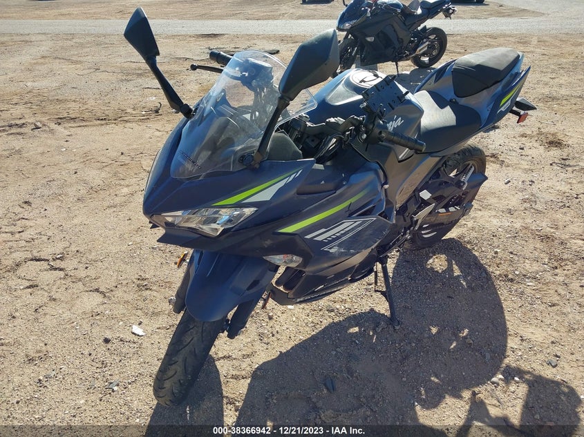 VIN JKAEXKH10NDAG4946 2022 KAWASAKI EX400