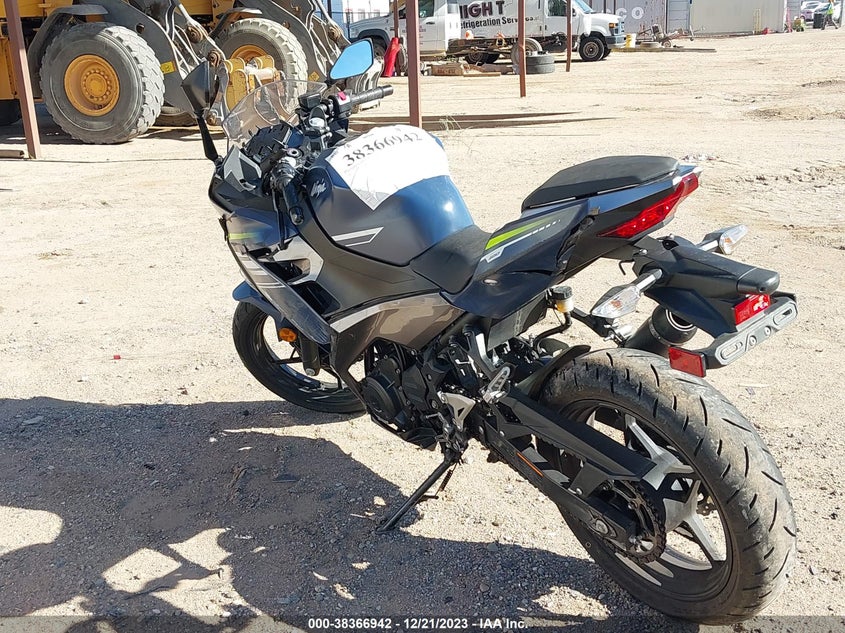 VIN JKAEXKH10NDAG4946 2022 KAWASAKI EX400
