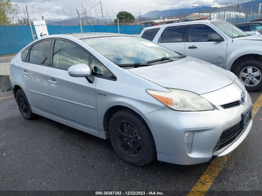 2013 TOYOTA PRIUS THREE - JTDKN3DU8D1715925