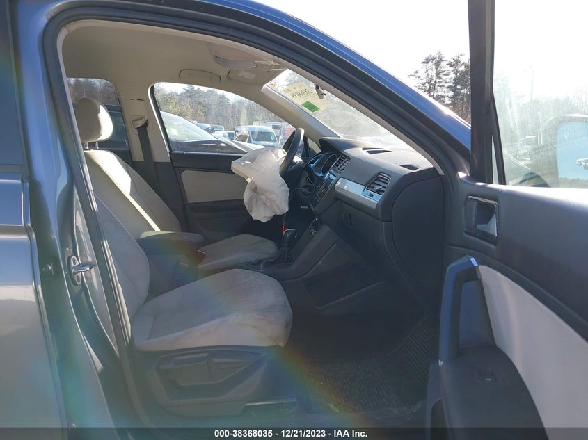 VIN 3VV0B7AX5JM093659 2018 VOLKSWAGEN TIGUAN S