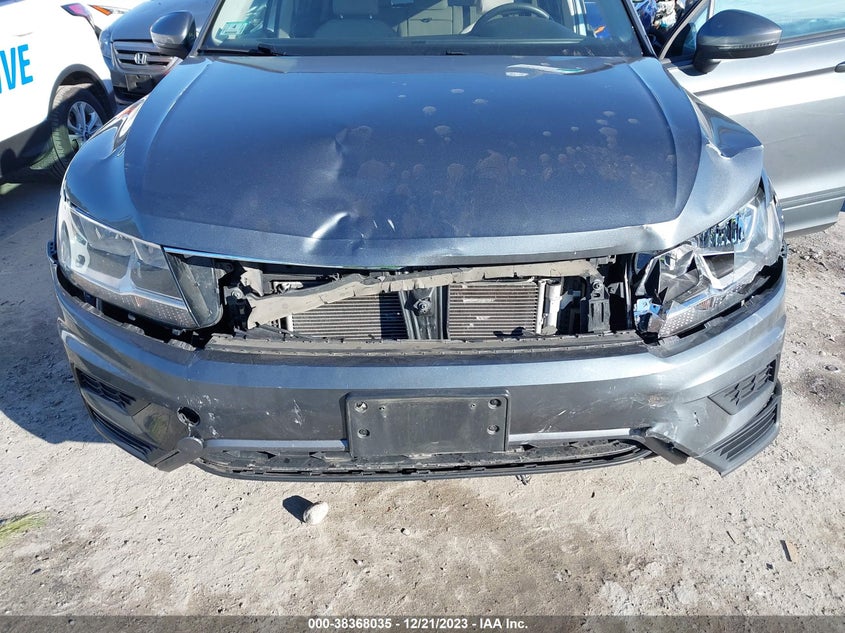VIN 3VV0B7AX5JM093659 2018 VOLKSWAGEN TIGUAN S