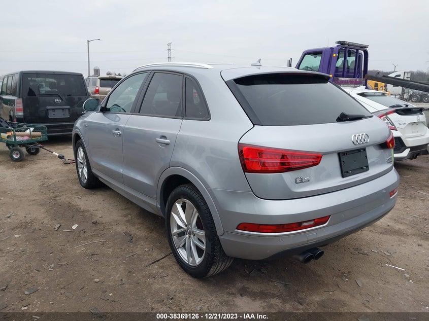 VIN WA1ECCFS8JR005865 2018 AUDI Q3 PREMIUM
