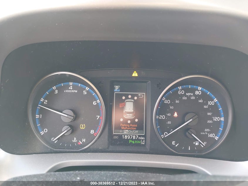 VIN 2T3RFREV8HW565716 2017 TOYOTA RAV4 XLE
