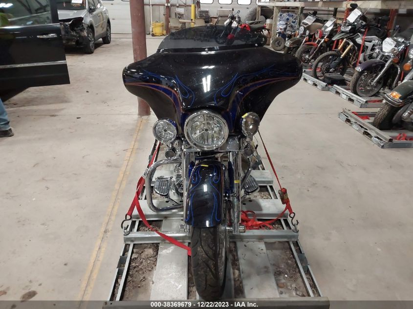 2004 HARLEY-DAVIDSON FLHTCSE - 1HD1PJE114Y952809