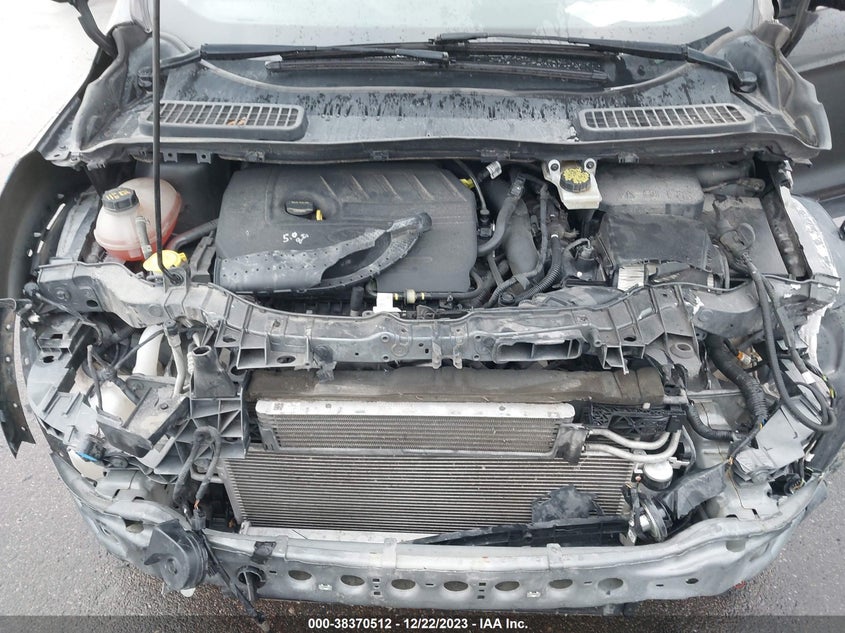 VIN 1FMCU9GD4HUE47879 2017 FORD ESCAPE SE