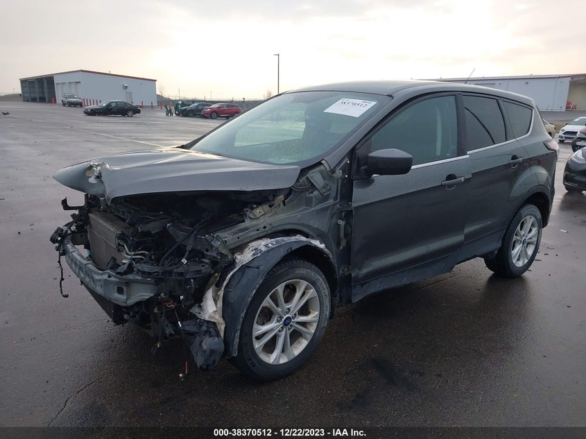 VIN 1FMCU9GD4HUE47879 2017 FORD ESCAPE SE