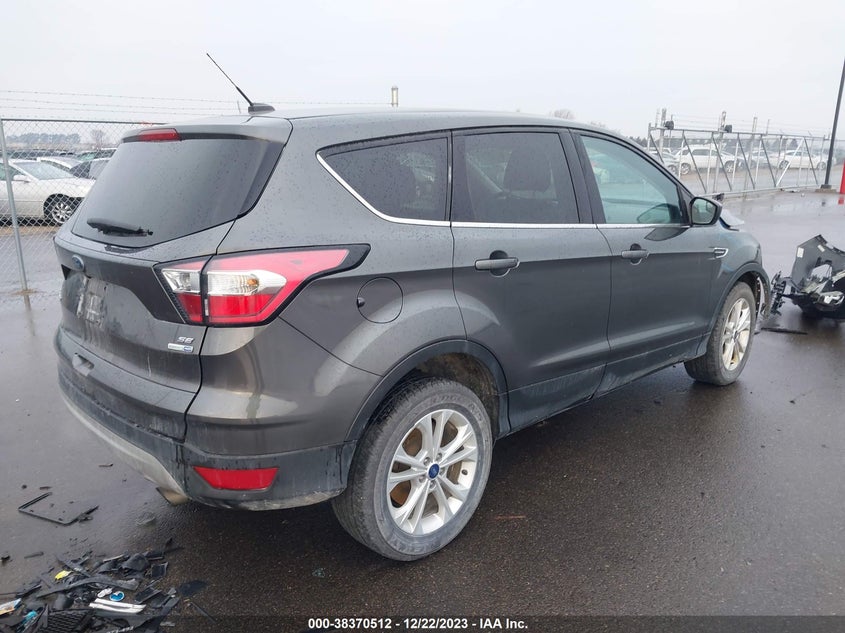 VIN 1FMCU9GD4HUE47879 2017 FORD ESCAPE SE