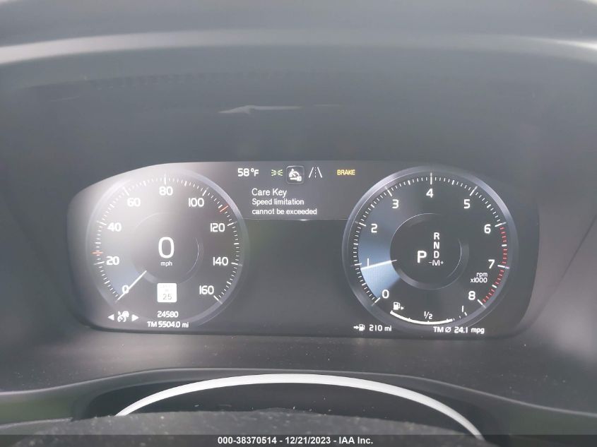 2021 VOLVO XC40 T5 R-DESIGN YV4162UM8M2431267