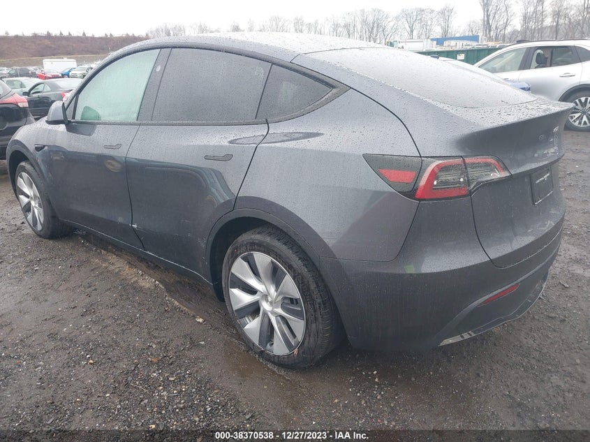 VIN 7SAYGDED3PF931575 2023 TESLA MODEL Y