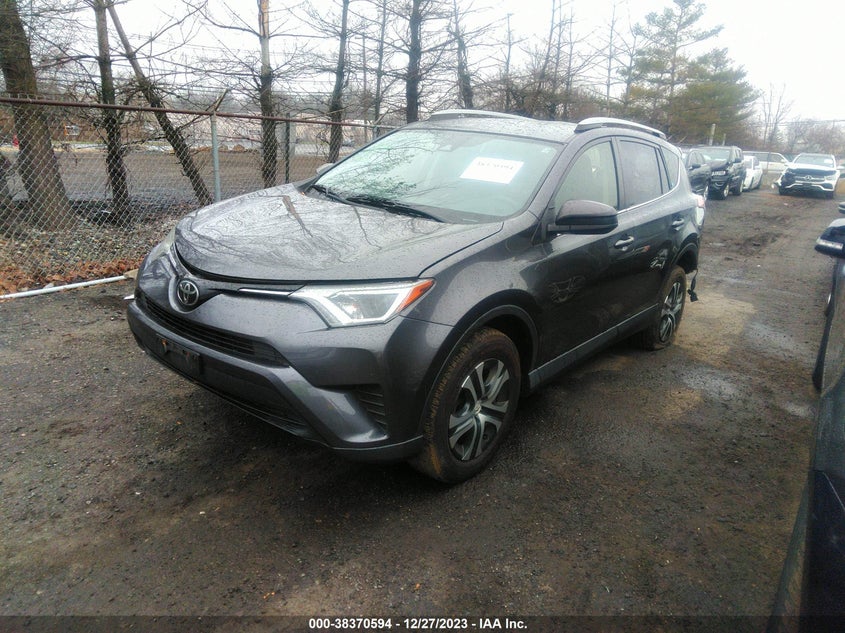 VIN JTMBFREV5HJ114047 2017 TOYOTA RAV4 LE